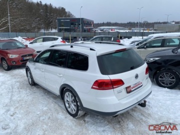 Volkswagen Passat B7 Variant 2.0 TDI CR BlueMotion 177KM 2013 Volkswagen Passat Alltrack 2.0tdi 4-Motion automat dsg skory ledy bi xeno, zdjęcie 3