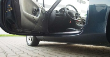 Mazda MX-5 II 1.6 16V 110KM 1999 Mazda MX-5 Mazda MX-5 1.6i 16V 1.6 Benzyna 110KM, zdjęcie 20