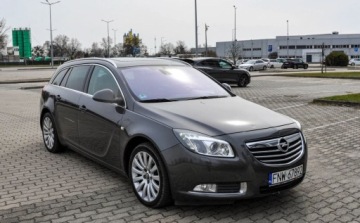Opel Insignia I Sports Tourer 2.8 V6 Turbo ECOTEC 260KM 2009 Opel Insignia 2,8 (260KM) LPG 4x4 Bezwypadkowy 190 tys. km 2.8 BenzynaLPG, zdjęcie 5