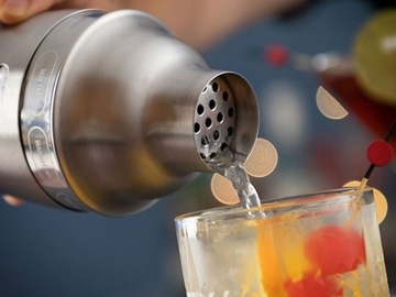 ШЕЙКЕР ДЛЯ НАПИТКОВ КОКТЕЙЛЕЙ С РЕЦЕПТАМИ 500мл