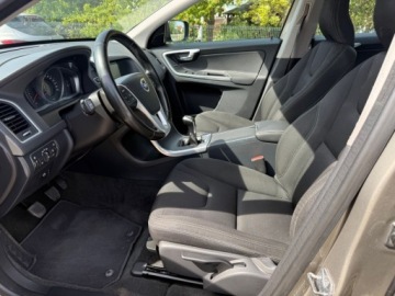 Volvo XC60 I SUV Facelifting 2.0 D3 DRIVE-E 150KM 2015 Volvo XC 60 LEDY PARKTRONIC NAWIGACJA KLIMATYZACJA HAK HOLOWNICZY 2.0 150KM, zdjęcie 4