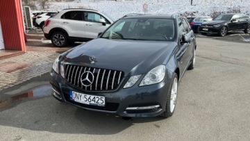 Mercedes Klasa E W212 Kombi 300 CDI BlueEFFICIENCY 231KM 2011 Mercedes-Benz Klasa E Bardzo ladny stan . 3,0 CDI Automat Pneomatyka 3.0, zdjęcie 1