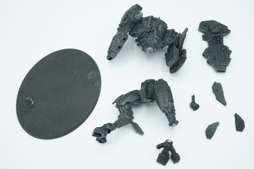Warhammer 40k T'au XV104 Riptide Battlesuit plastikowa figurka