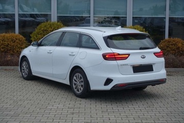 Kia Ceed III Kombi 1.6 CRDi 115KM 2019 Kia Ceed czujniki, tempomat, klimatyzacja 2strefowa, FV23 1.6 Diesel 115KM, zdjęcie 3