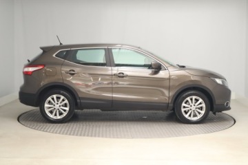 Nissan Qashqai II Crossover 1.2 DIG-T 115KM 2015 Nissan Qashqai 1.2 DIG-T, Automat, Klima, zdjęcie 5