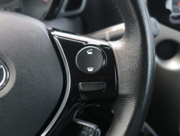 Toyota Aygo II Hatchback 5d 1.0 VVT-i 69KM 2015 Toyota Aygo 1.0 VVT-i, Salon Polska, Serwis ASO, zdjęcie 17