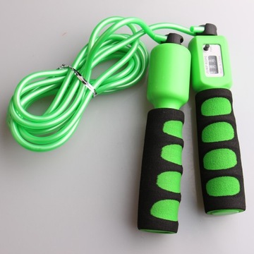 с зеленым верхом и ручкой из пенопласта.