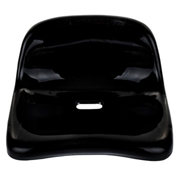Универсальное сиденье из черного пластика.
