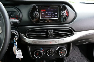 Fiat Tipo II Sedan 1.6 MultiJet 120KM 2016 Fiat Tipo 1,6 JTD 120Km Sedan Klimatronik Navi, zdjęcie 36