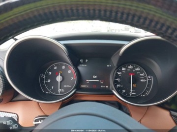 Alfa Romeo Giulia II Sedan 2.0 TBi 280KM 2018 Alfa Romeo Giulia Ti Sport 2018 2.0l 2.0 Benzyna 280KM, zdjęcie 10