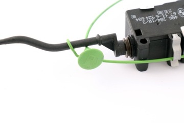 BMW E87 VZPĚRA/TLAKOVAČ KRYTU PLNĚNÍ PALIVA 6987633