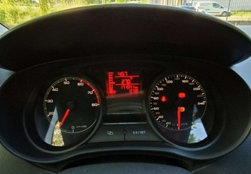 Seat Ibiza IV Hatchback 5d 1.2 MPI 70KM 2012 Seat Ibiza Seat Ibiza SC 1.2 12V Copa 1.2 Benzyna 70KM, zdjęcie 5