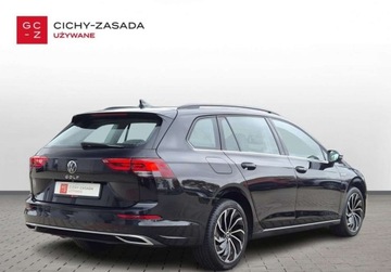 Volkswagen Golf VIII Variant 2.0 TDI 115KM 2021 Volkswagen Golf SalonPL 2.0TDI 115KM Style LED Plus Alu17 Masaz Pakiety AC, zdjęcie 4
