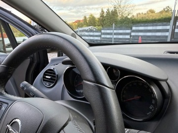 Opel Meriva II Mikrovan 1.4 Twinport ECOTEC 100KM 2011 Opel Meriva TYLKO 132tyśkm 1WŁ Wersja ESSENTIA 2011 Klima 1.4Zwykła Benzyna, zdjęcie 10