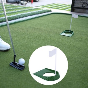 Мачты для гольфа практикуются в установке портативного поля для гольфа