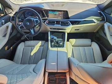 BMW X6 G06 2022 BMW X6 M50i 2022 4.4 Benzyna 523KM, zdjęcie 8