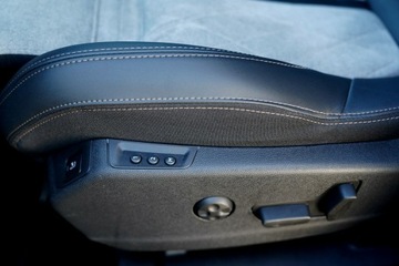 Peugeot 3008 II Plug-In Hybrid Facelifting 1.6 HYBRID4 300KM 2021 Peugeot 3008 GT full led skóra masaze ACC kamera, zdjęcie 16