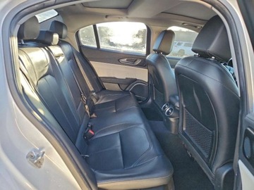 Alfa Romeo Giulia II Sedan 2.0 TBi 280KM 2018 Alfa Romeo Giulia Q4 2018 2.0 Benzyna 280KM, zdjęcie 10