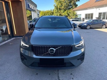 Volvo XC40 2026 VOLVO XC40 B4 Plus Dark Suv 2.0 (211KM) 2026, zdjęcie 4