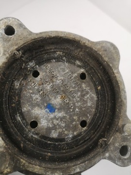 A8 D3 ULOŽENÍ UCHYCENÍ MOTORU 8D0199379L 4E0199301