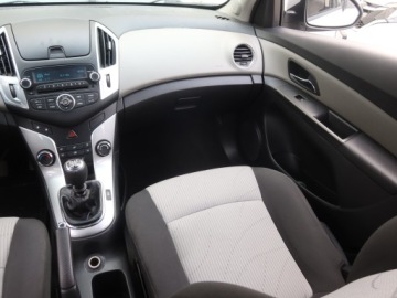 Chevrolet Cruze Hatchback 5d 1.6 16V DOHC 124KM 2012 Chevrolet Cruze 1.6 i 16V, Salon Polska, zdjęcie 7