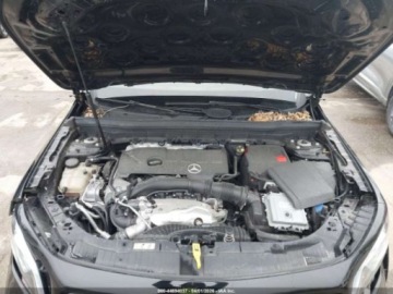 Mercedes GLB 2022 Mercedes-Benz GLB 2022 MERCEDES-BENZ GLB 250 4MATIC 2.0 Benzyna 221KM, zdjęcie 9