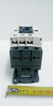 LC1D12 Релейный контактор Schneider 230В 25А