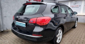 Opel Astra J Sports Tourer Facelifting 1.4 Turbo ECOTEC 120KM 2014 Opel Astra Opel Astra 1.4 T Cosmo 1.4 Benzyna 120KM, zdjęcie 6