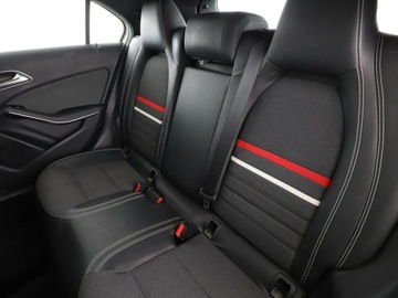 Mercedes Klasa A W176 Hatchback 5d 1.6 180 BlueEFFICIENCY 122KM 2014 Mercedes A 180 Bi-Xenon grzane fotele navi, zdjęcie 16