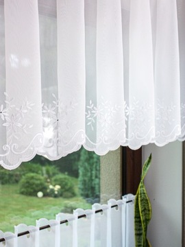 Заздростка Вуаль белая Штора с вышивкой для кухни, высота 90 см