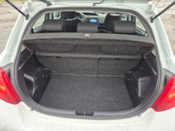 Toyota Yaris III Hatchback 5d Facelifting Hybrid 100KM 2015 Toyota Yaris Hybrid, zdjęcie 10