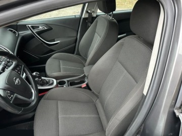 Opel Astra J Hatchback 5d 1.4 Turbo ECOTEC 140KM 2011 Opel Astra 1.4 Turbo Active 140KM 2011r, zdjęcie 18