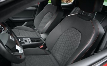 Seat Leon IV Hatchback 1.5 eTSI (MHEV) 150KM 2021 Seat Leon 1,5 TSI 150 KM FR Full Led AMBIENTE Nawigacja Virtual tacho 1.5, zdjęcie 22