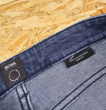 Spodnie Jeansowe HUGO BOSS CANDIANI ITALY Stretch Jeans Denim Dżins 32x32