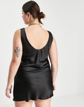 Czarna satynowa sukienka mini z dekoltem defekt 44