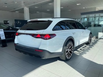 Mercedes Klasa E W214 All-Terrain 2.0 220d 197KM 2025 E Klasa 220 d 4-Matic All-Terrain Avantgarde 2.0 (197KM) 2025, zdjęcie 3