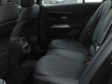 Mercedes Klasa E W214 Sedan 2.0 220d 197KM 2025 E Klasa 220 d Avantgarde 2.0 (197KM) 2025, zdjęcie 18