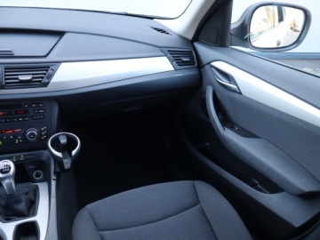 BMW X1 E84 Crossover xDrive18d 143KM 2012 BMW X1 xDrive18d, 4X4, Klima, Klimatronic, zdjęcie 7