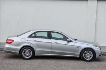 Mercedes Klasa E W212 Limuzyna 200 CGI BlueEFFICIENCY 184KM 2011 Mercedes-Benz Klasa E MERCEDES E200 184KM ELEGANCE 7G-TRONIK Xenon Navi Gw, zdjęcie 15