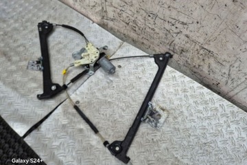 ZVEDÁK OKNO LEVÝCH PŘEDNÍCH DVEŘE CHRYSLER CROSSFIRE 0130821797 3.2L