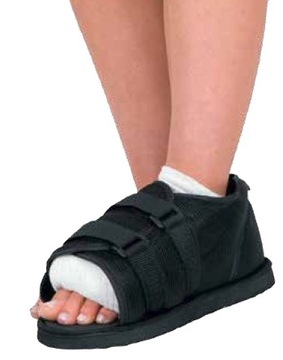 But na nogę w gipsie sandał ochronny pooperacyjny osłona na gips r. M
