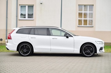 Volvo V60 II  2022 V60 __SUPER PEDANTYCZNY STAN__KUBEŁKOWE FOTELE, zdjęcie 14