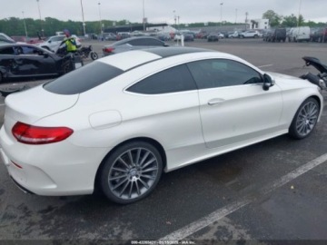 Mercedes Klasa C W205 2017 Mercedes-Benz Klasa C 2017 MERCEDES-BENZ C 300 2.0 Benzyna 241KM, zdjęcie 6