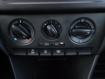 Skoda Rapid II Spaceback 1.2 TSI 85KM 2014 Skoda Rapid Spaceback 1.2 TSI, Salon Polska, zdjęcie 12