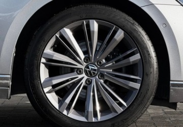 Volkswagen Passat B8 Variant Facelifting 2.0 TDI SCR 200KM 2022 Volkswagen Passat Variant Hak IQ.Light Travel Assist Kamery 360 Salon P, zdjęcie 5