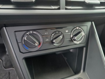 Volkswagen Polo VI Hatchback 5d Facelifting 1.0 MPI 80KM 2022 Volkswagen Polo serwis ASO 1.0MPI 81KM pakiety AppConnect PDC LED VirtualC, zdjęcie 17