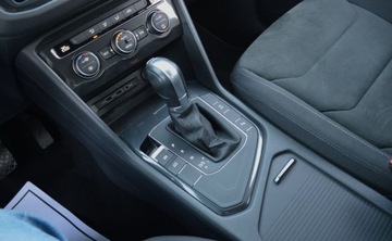 Volkswagen Tiguan II SUV 2.0 TDI 150KM 2019 Volkswagen Tiguan 2,0 TDI 150 KM DSG FULL LED BI-Xenon Nawigacja HIGH-LINE, zdjęcie 14