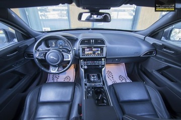 Jaguar XE Sedan Facelifting 2.0 i4P 300KM 2019 Jaguar XE Ledy / Virtual / XDRIVE / FV23%, zdjęcie 19