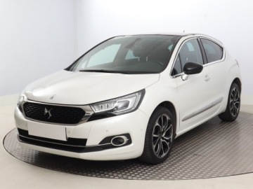 DS 4 I Hatchback Facelifting 2015 1.2 PureTech 131KM 2016 DS 4 1.2 PureTech, Skóra, Navi, Xenon, Bi-Xenon, zdjęcie 1