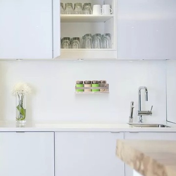 Настенный душ, Аксессуары для ванной комнаты